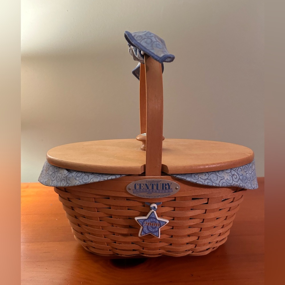 2000 Longaberger Century Basket (Collector’s Club)